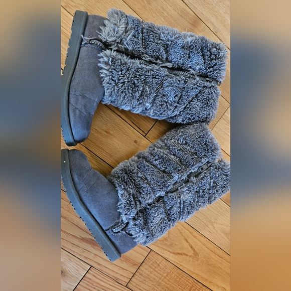 Girl's Winter Boots Size 12 - Picture 3 of 3